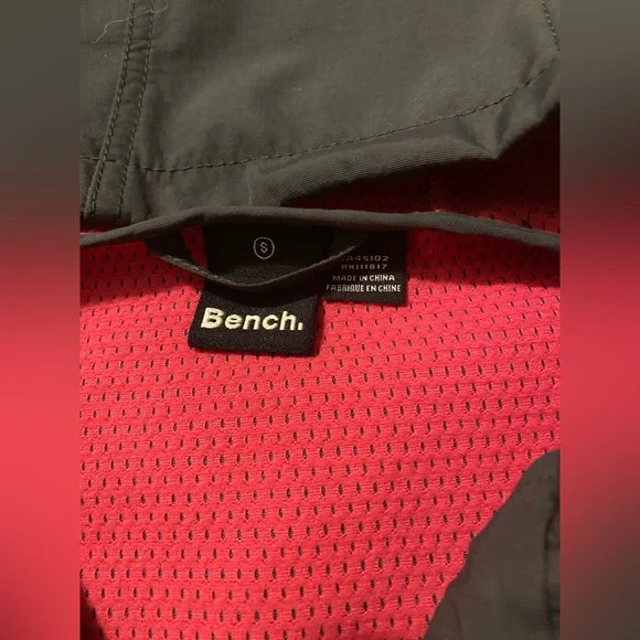 Bench Light Jacket - Picture 3 of 6